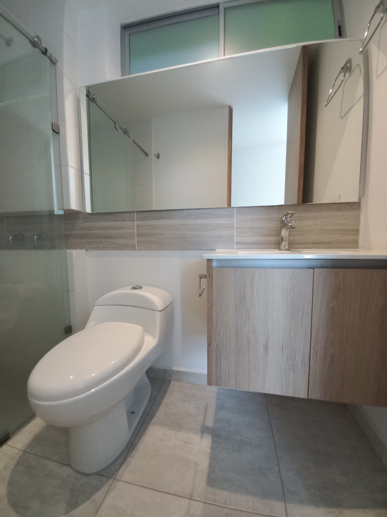 Apartamento En Venta - C.r Bosque  Sereno Piso 9, Ibagué