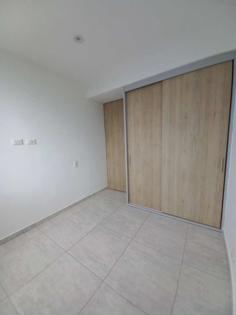 Apartamento En Venta - C.r Bosque  Sereno Piso 9, Ibagué
