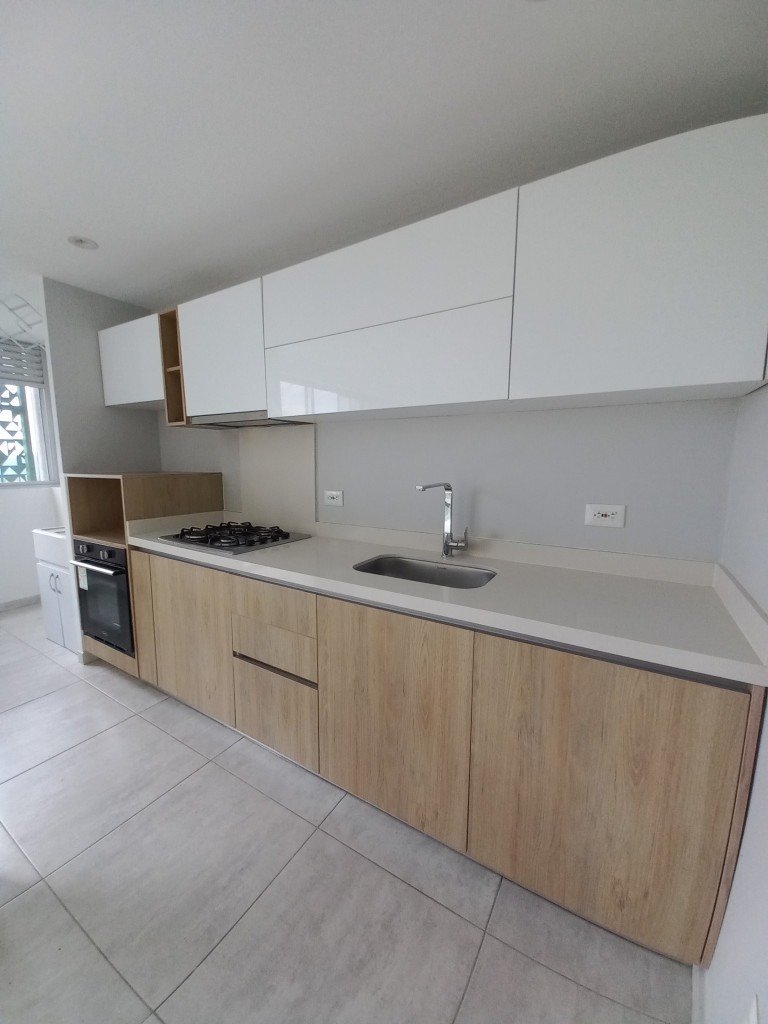Apartamento En Venta - C.r Bosque  Sereno Piso 9, Ibagué