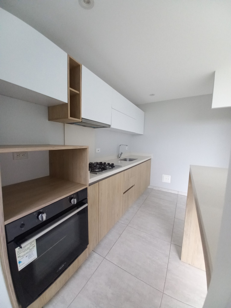 Apartamento En Venta - C.r Bosque  Sereno Piso 9, Ibagué