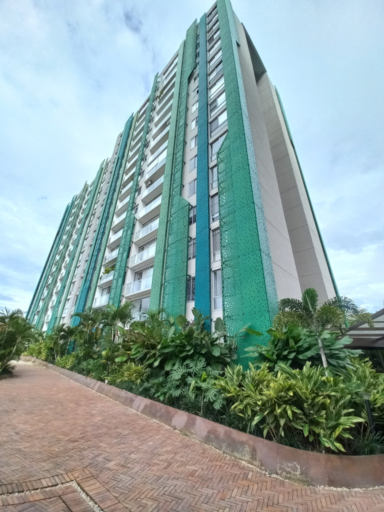 Apartamento En Venta - C.r Bosque  Sereno Piso 9, Ibagué