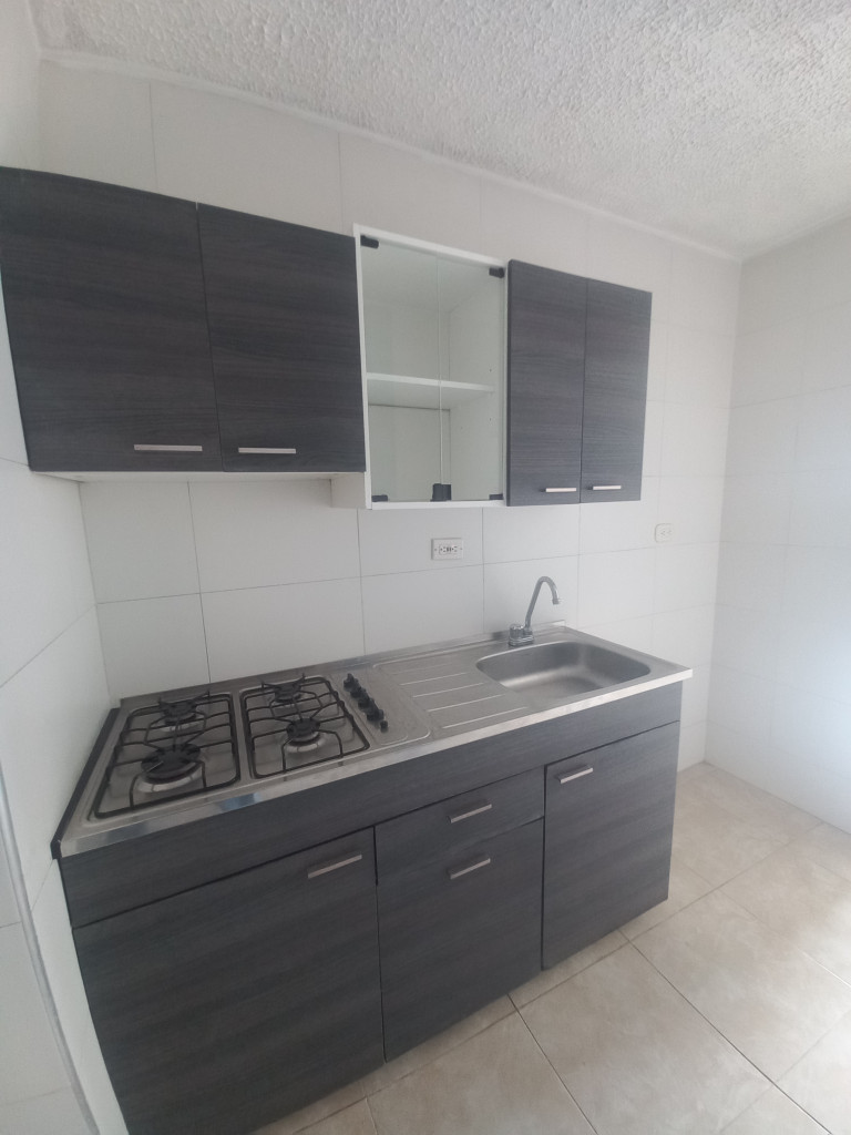 Apartamento En Arriendo - C.r Villa Salome Piso 5 Sin Ascensor, Ibagué