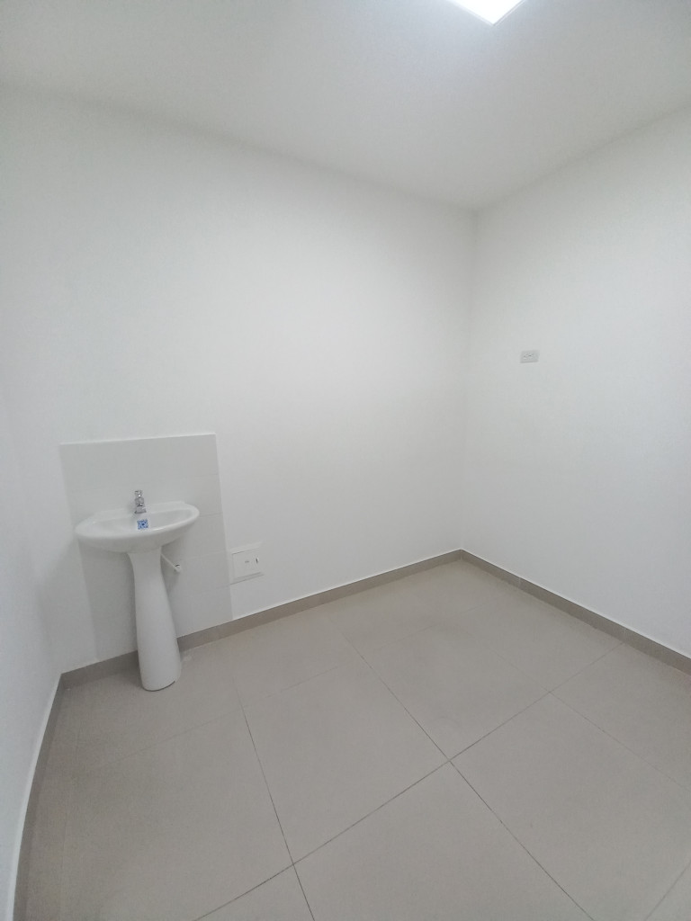 Local En Arriendo - Edificio  Fontainebleau Piso 3, Ibagué