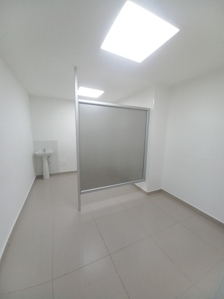 Local En Arriendo - Edificio  Fontainebleau Piso 3, Ibagué