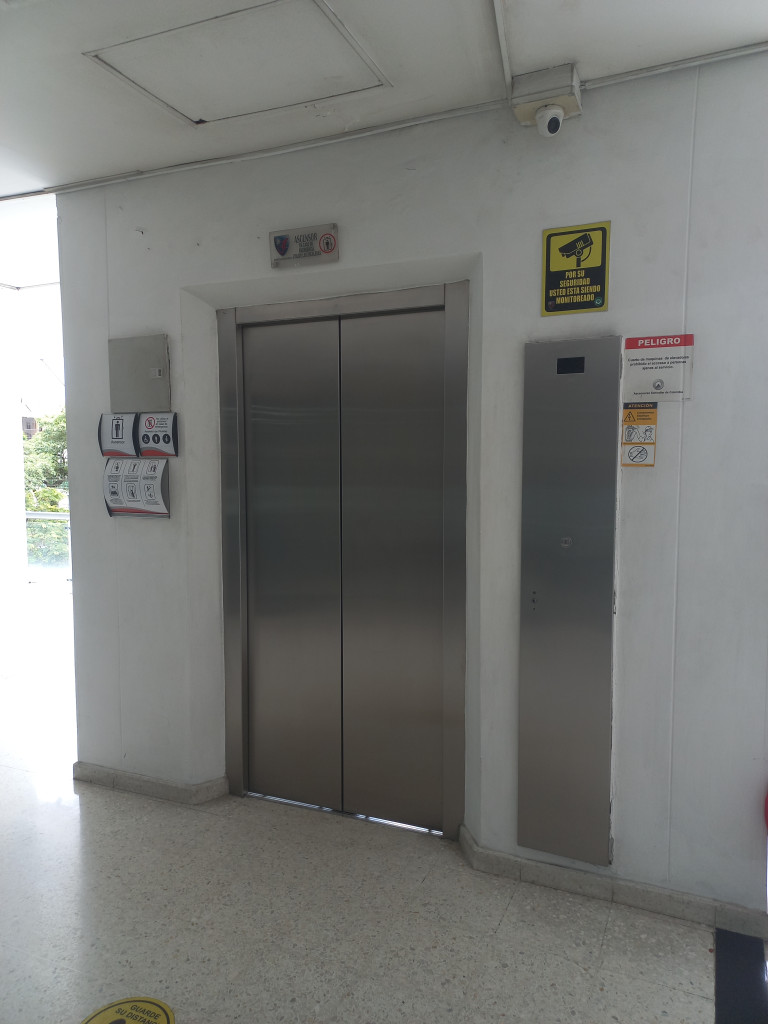 Local En Arriendo - Edificio  Fontainebleau Piso 3, Ibagué