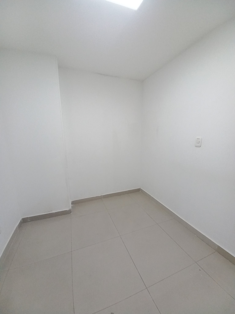 Local En Arriendo - Edificio  Fontainebleau Piso 3, Ibagué