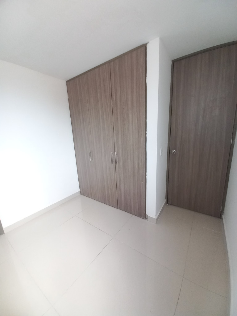 Apartamento En Venta - Edificio Multifamiliar  Torre Del Parque Piso 2, Ibagué