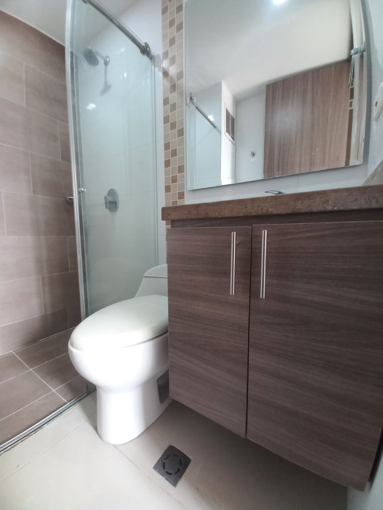 Apartamento En Venta - Edificio Multifamiliar  Torre Del Parque Piso 2, Ibagué