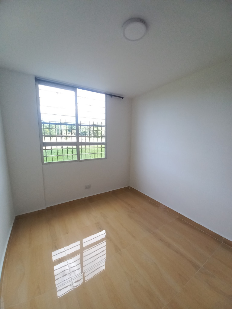 Apartamento En Arriendo - C. R  Valle Lindo Piso 1, Ibagué