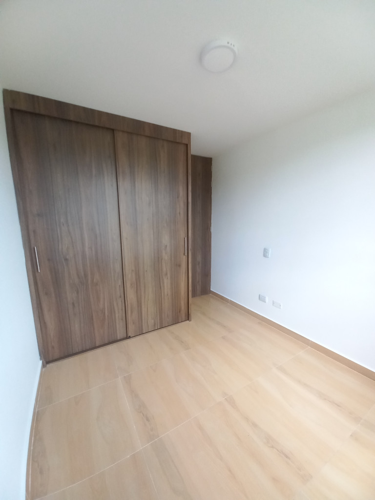 Apartamento En Arriendo - C. R  Valle Lindo Piso 1, Ibagué
