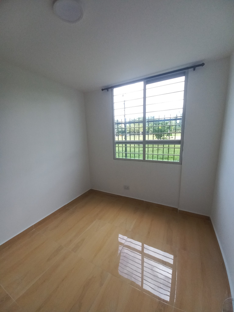 Apartamento En Arriendo - C. R  Valle Lindo Piso 1, Ibagué