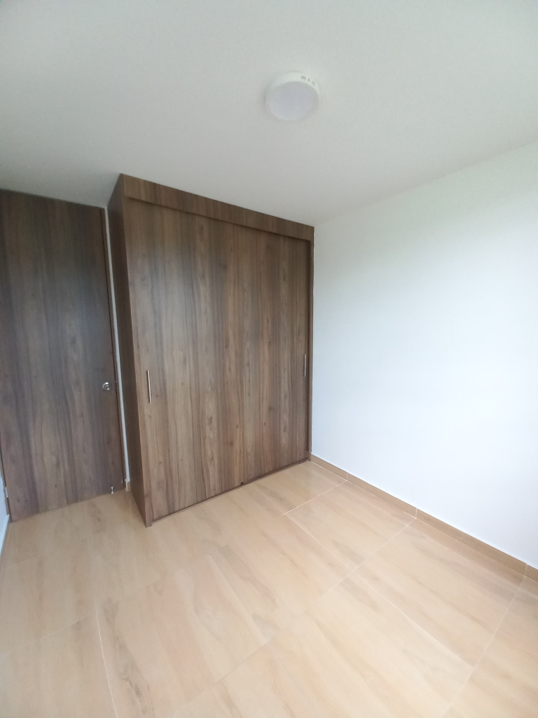Apartamento En Arriendo - C. R  Valle Lindo Piso 1, Ibagué