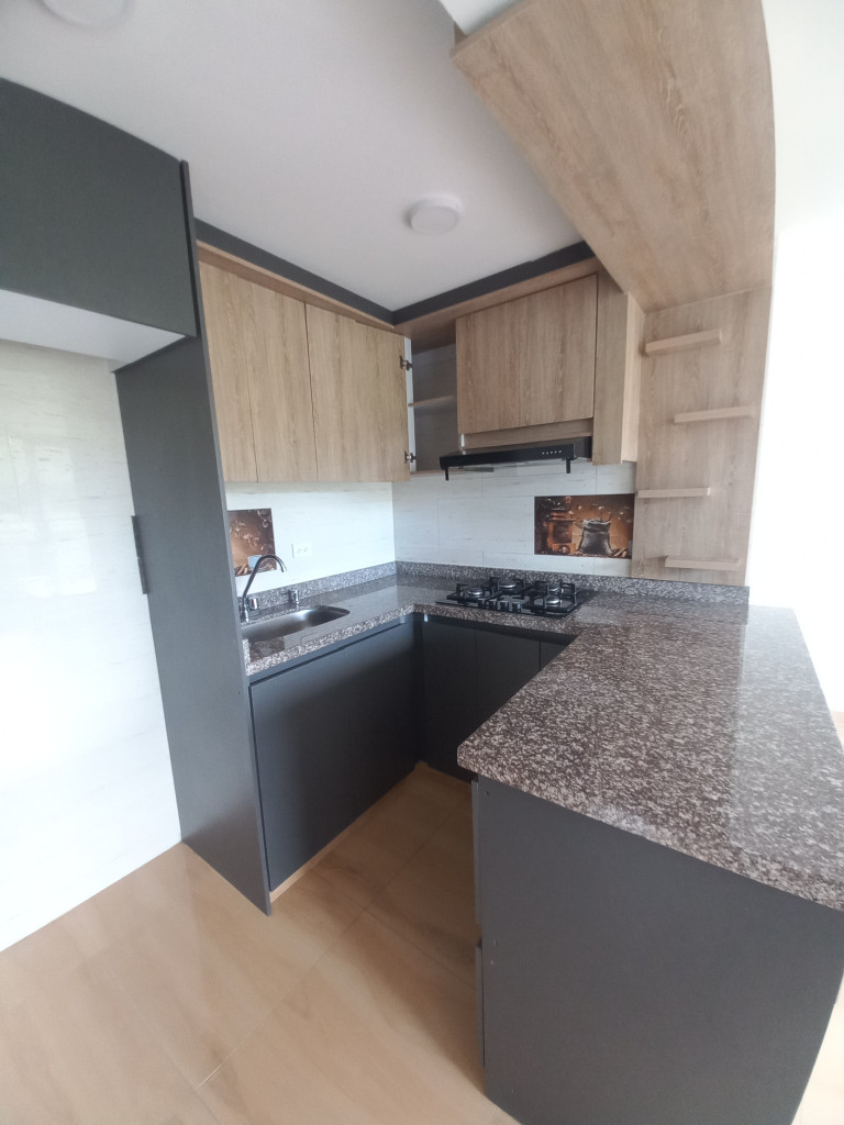 Apartamento En Arriendo - C. R  Valle Lindo Piso 1, Ibagué