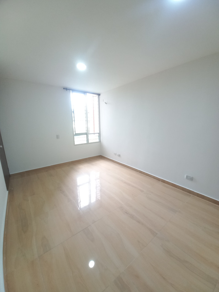 Apartamento En Arriendo - C. R  Valle Lindo Piso 1, Ibagué