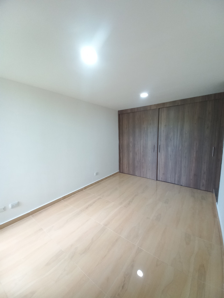 Apartamento En Arriendo - C. R  Valle Lindo Piso 1, Ibagué