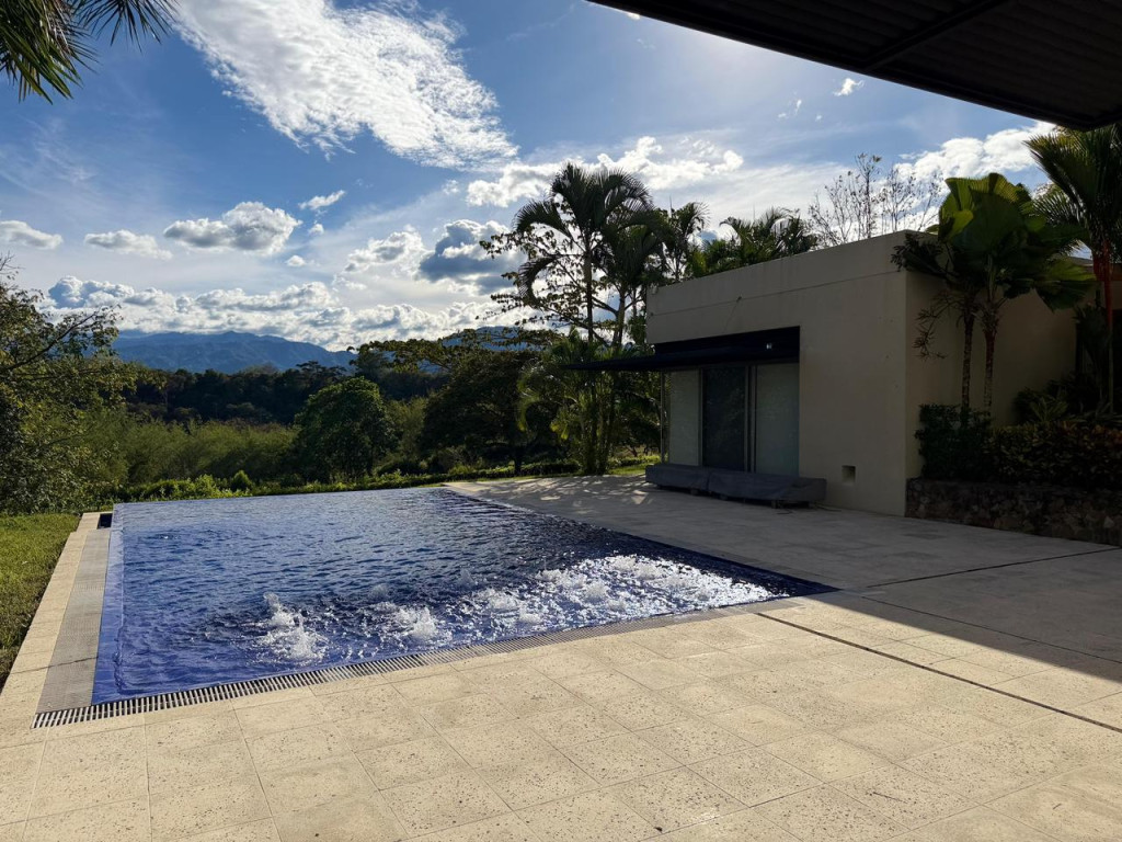 Casa Campestre En Venta - Parcelacion Agroturistica Las Victorias, Ibagué
