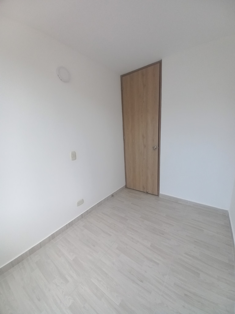 Apartamento En Arriendo - C.r Arboleda Del Campestre Totumo Piso 4 Sin Ascen, Ibagué
