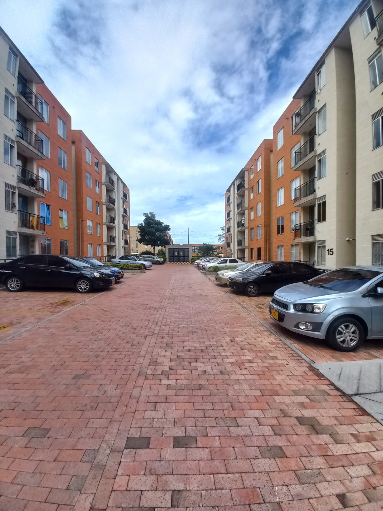 Apartamento En Arriendo - C.r Arboleda Del Campestre Totumo Piso 4 Sin Ascen, Ibagué