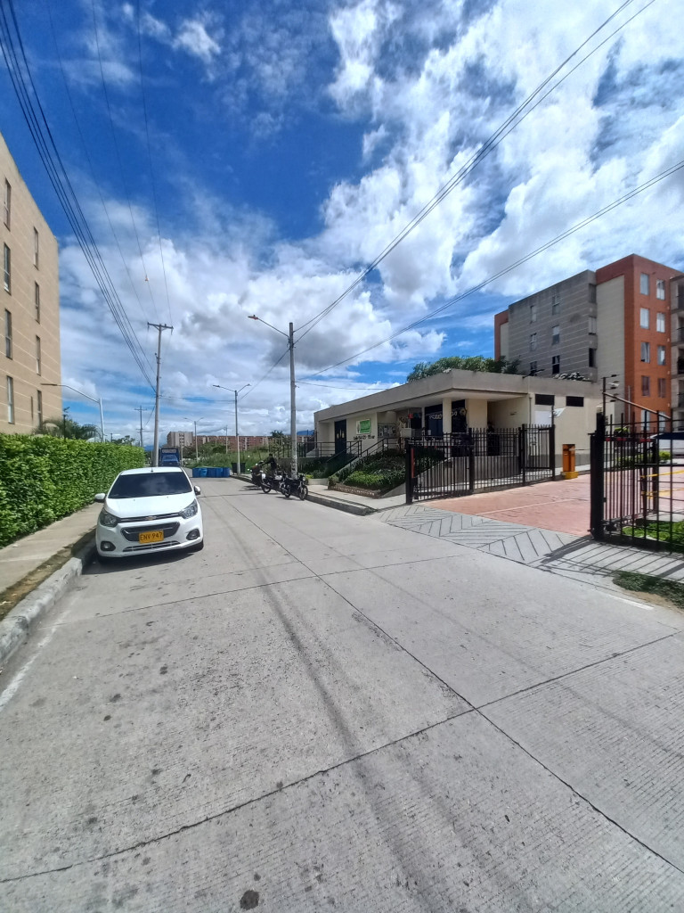 Apartamento En Arriendo - C.r Arboleda Del Campestre Totumo Piso 4 Sin Ascen, Ibagué