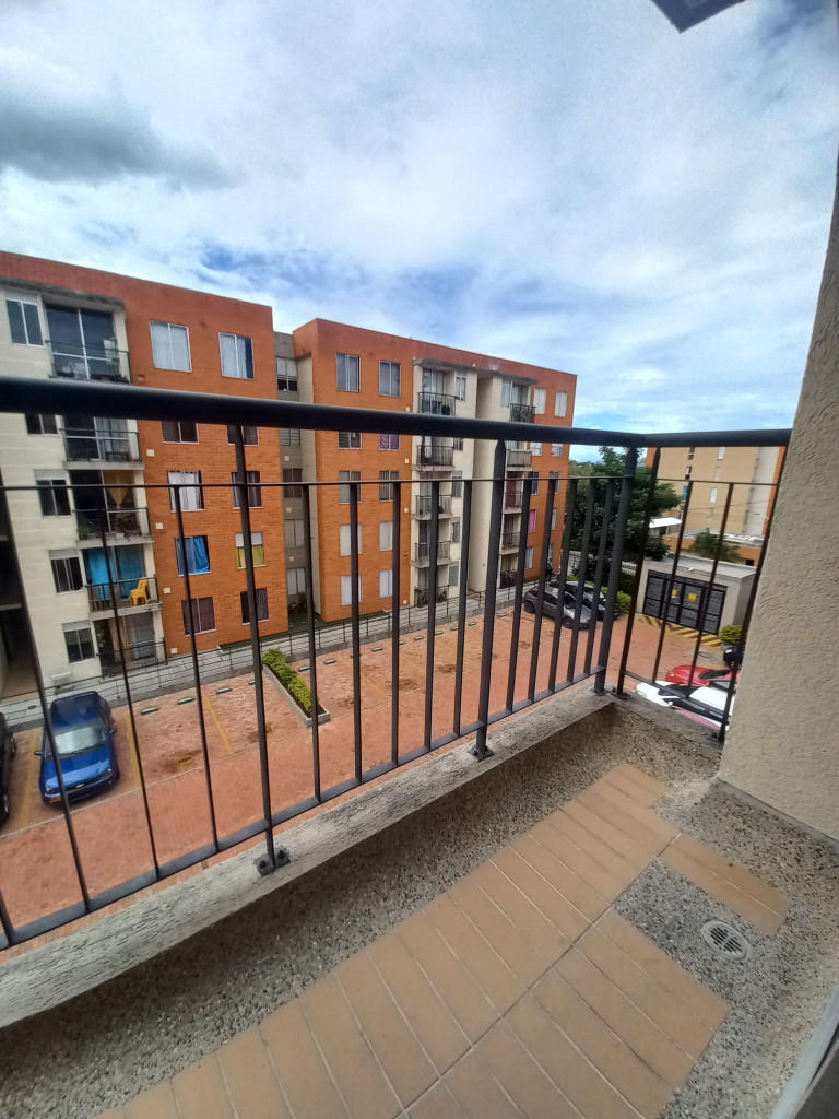 Apartamento En Arriendo - C.r Arboleda Del Campestre Totumo Piso 4 Sin Ascen, Ibagué