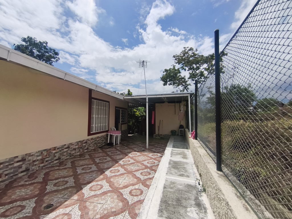 Casa Campestre En Arriendo - Monumento Lucho Herrera, Fusagasugá