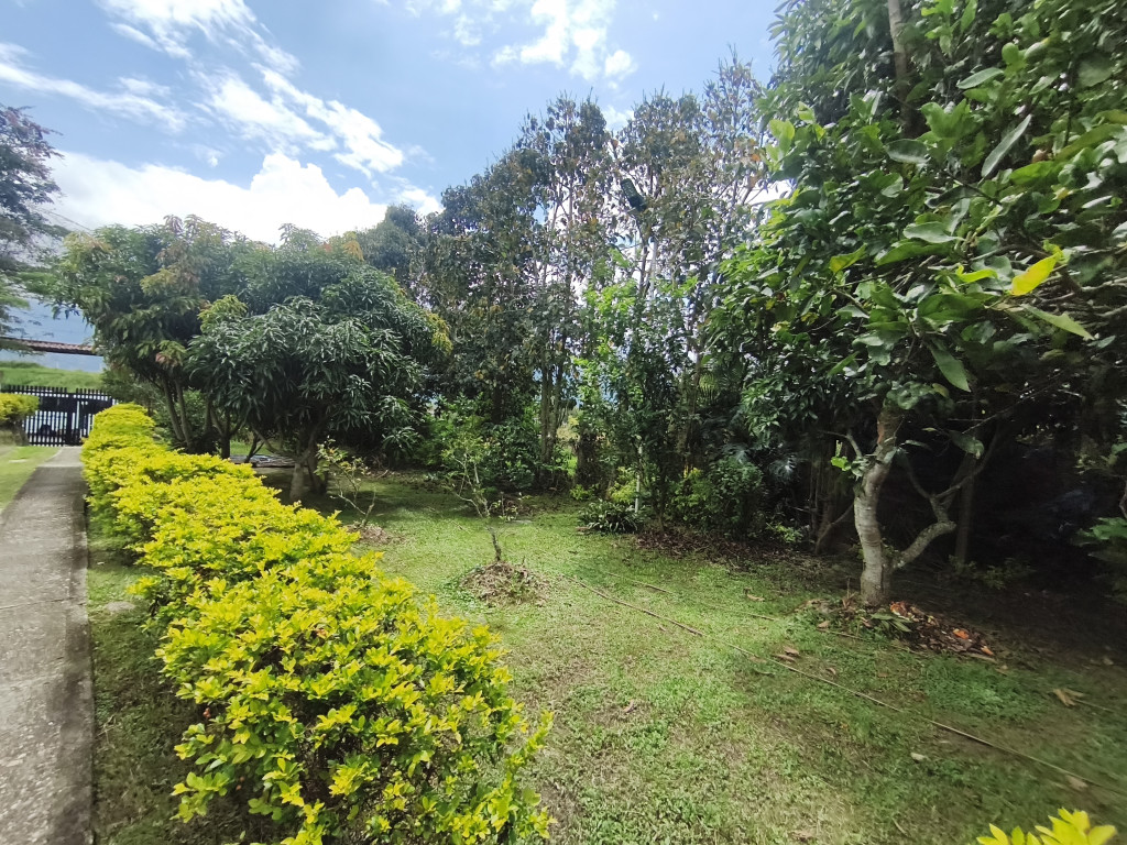 Casa Campestre En Arriendo - Monumento Lucho Herrera, Fusagasugá
