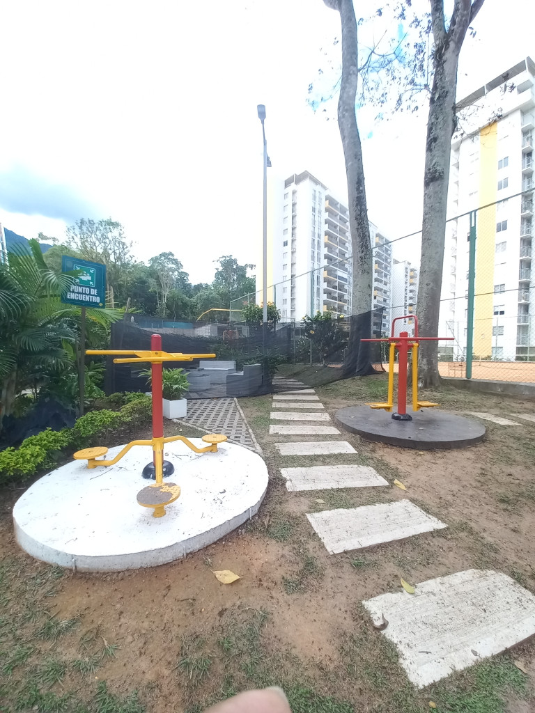 Apartamento En Arriendo - C.r Foresta Calambeo Piso 10, Ibagué