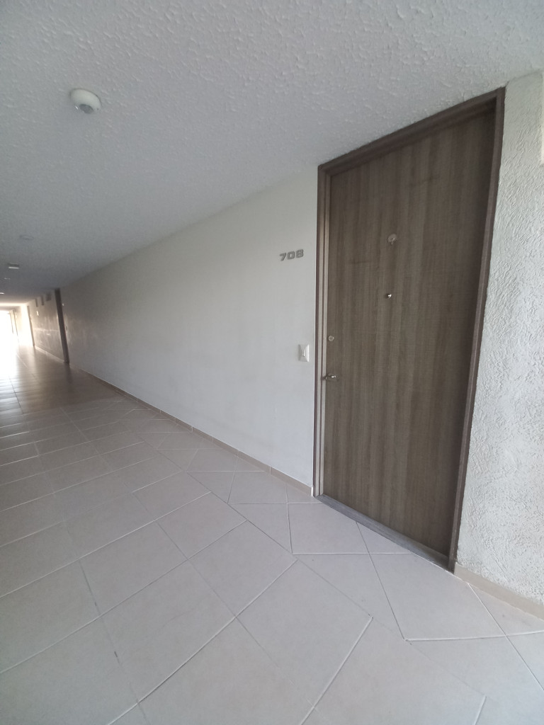 Apartamento En Arriendo - C.r Altos De Berlin Piso 7, Ibagué