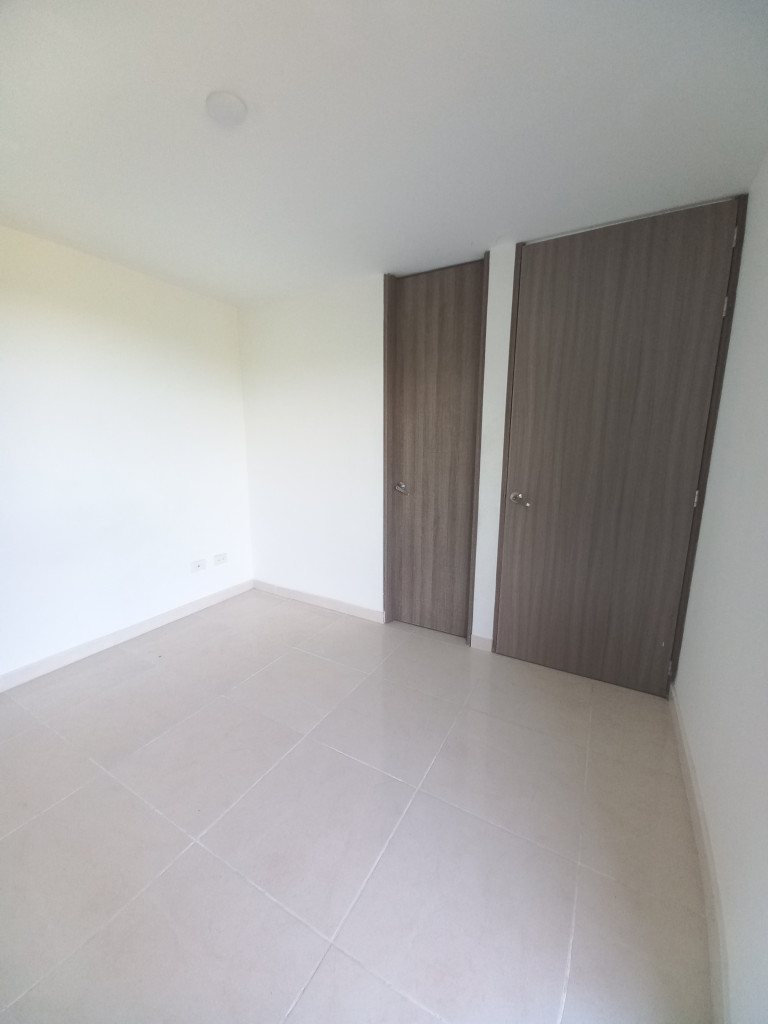 Apartamento En Arriendo - C.r Altos De Berlin Piso 7, Ibagué