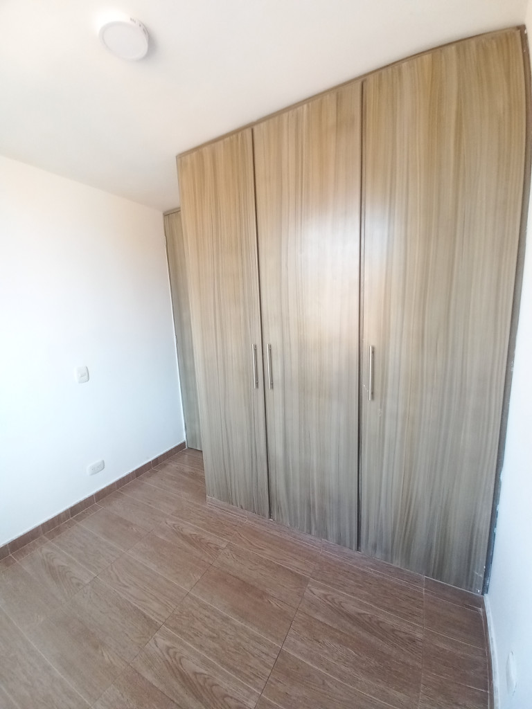 Apartamento En Venta - Arboleda  Algarrobo Piso 4 Sin Ascensor, Ibagué