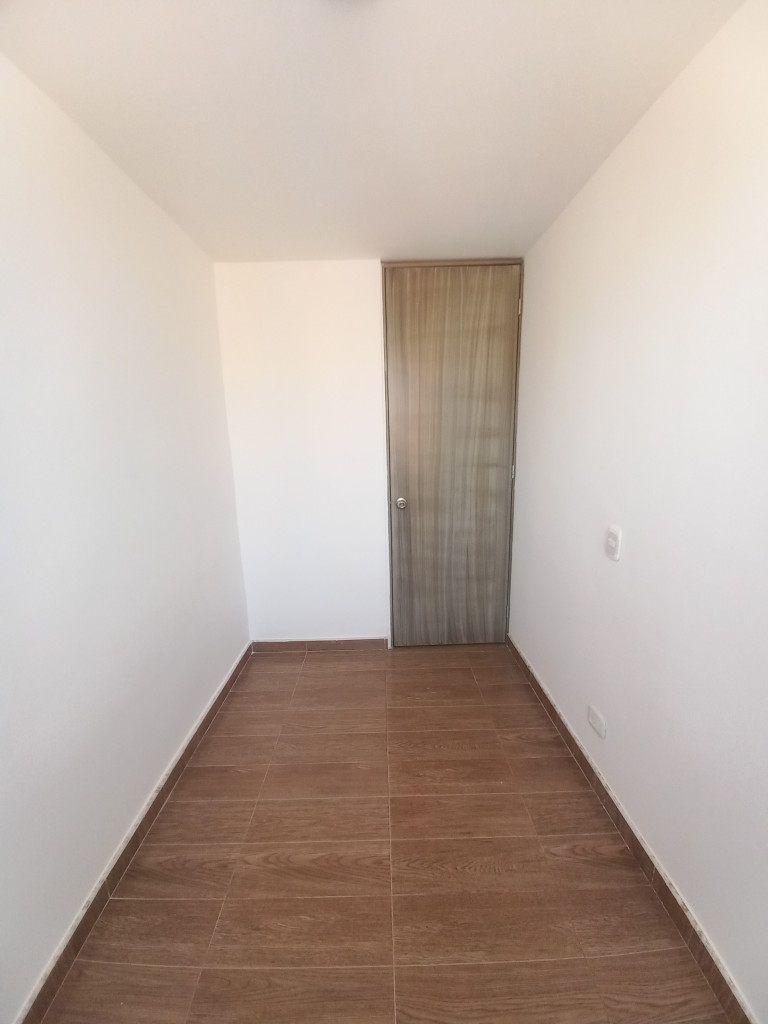 Apartamento En Venta - Arboleda  Algarrobo Piso 4 Sin Ascensor, Ibagué