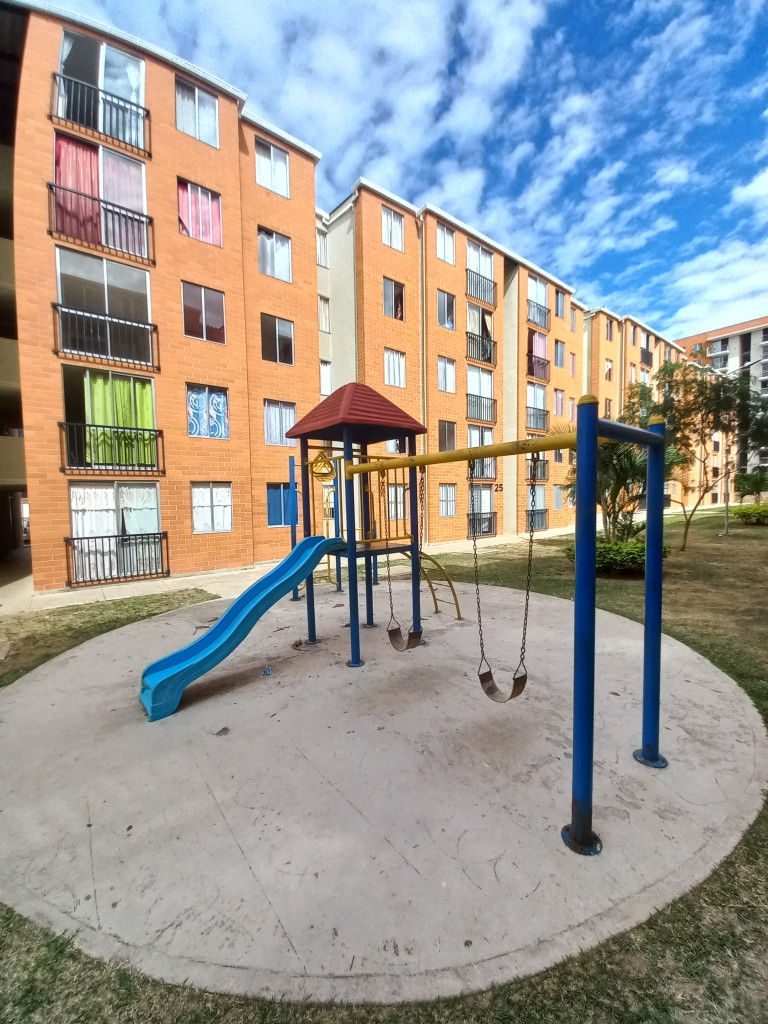 Apartamento En Venta - Arboleda  Algarrobo Piso 4 Sin Ascensor, Ibagué