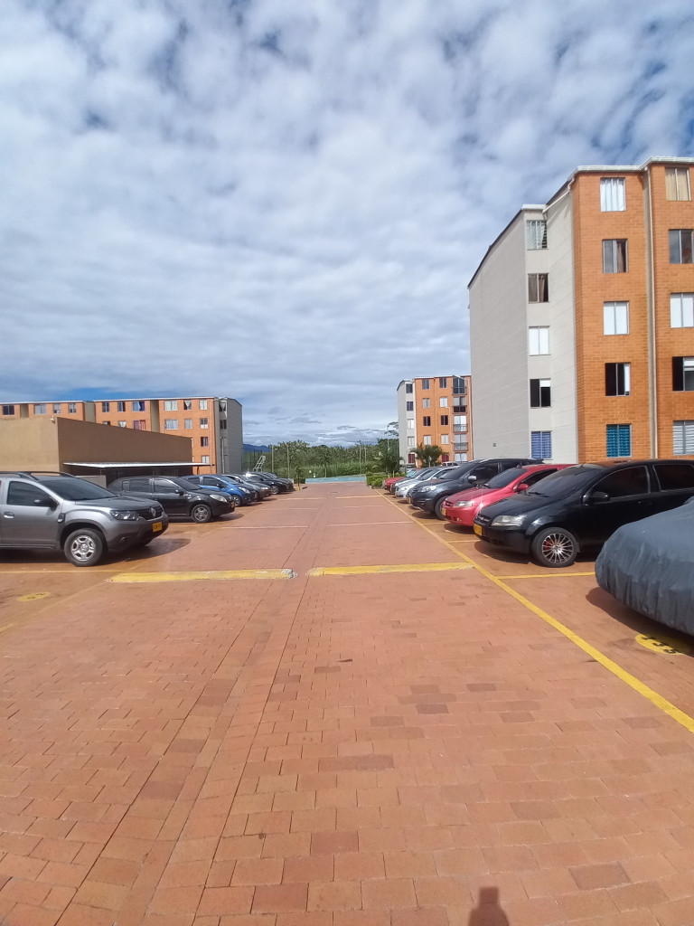 Apartamento En Venta - Arboleda  Algarrobo Piso 4 Sin Ascensor, Ibagué