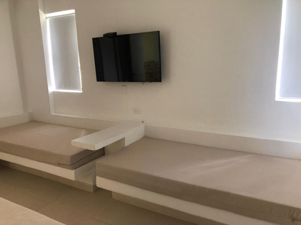 Casa Campestre En Venta - Lagos Del Peñon, Girardot