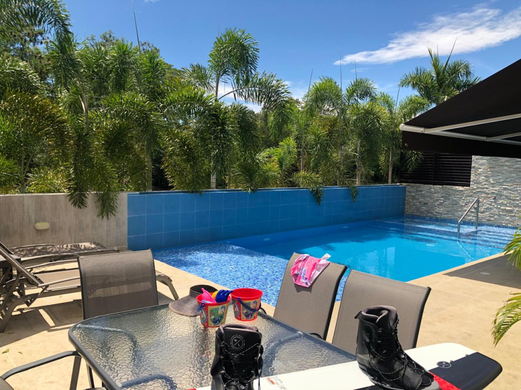 Casa Campestre En Venta - Lagos Del Peñon, Girardot