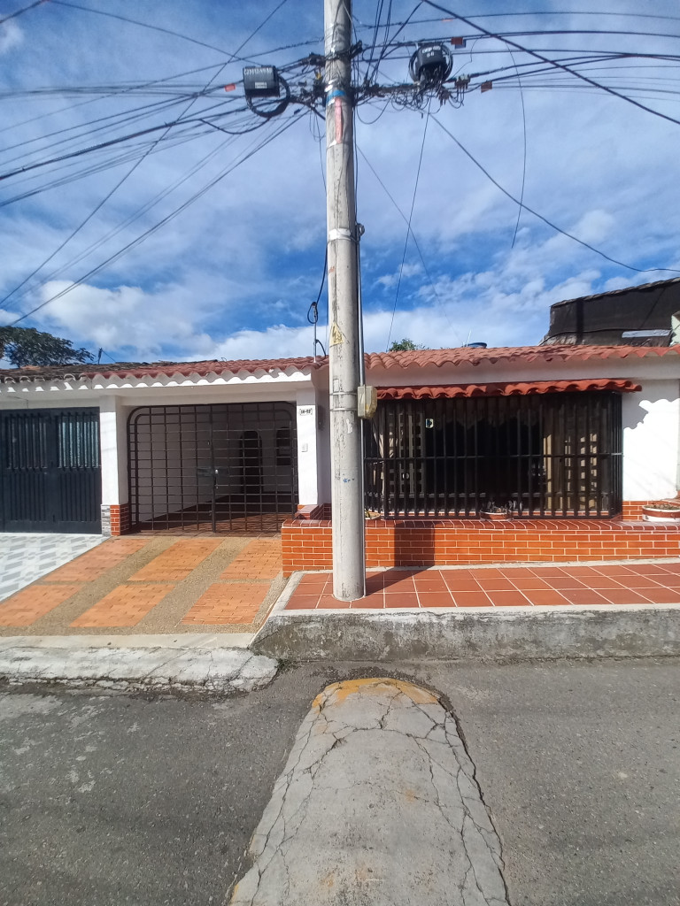 Casa En Venta - Irazu, Ibagué