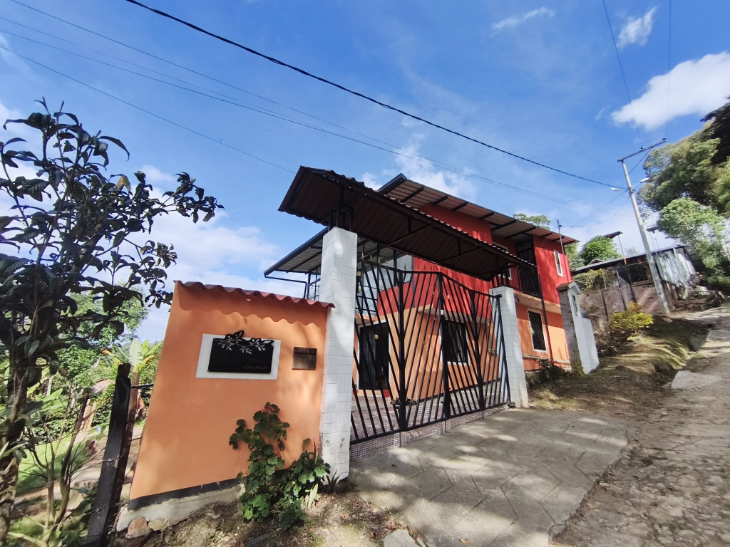 Casalotes En Venta - Sector Azafranal  Vereda Cumbre Via Los Pinos, Silvania