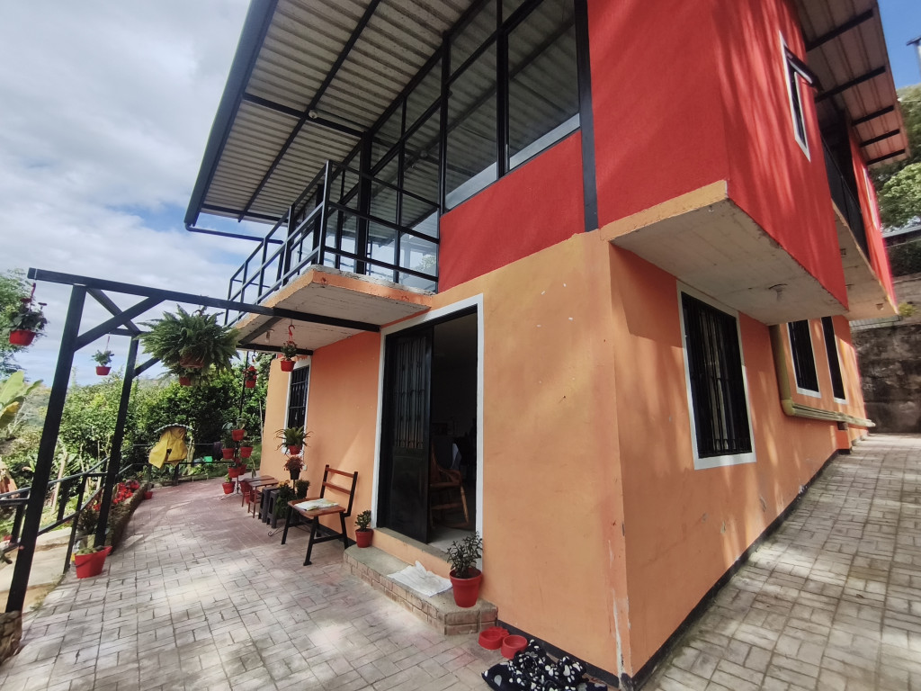 Casalotes En Venta - Sector Azafranal  Vereda Cumbre Via Los Pinos, Silvania
