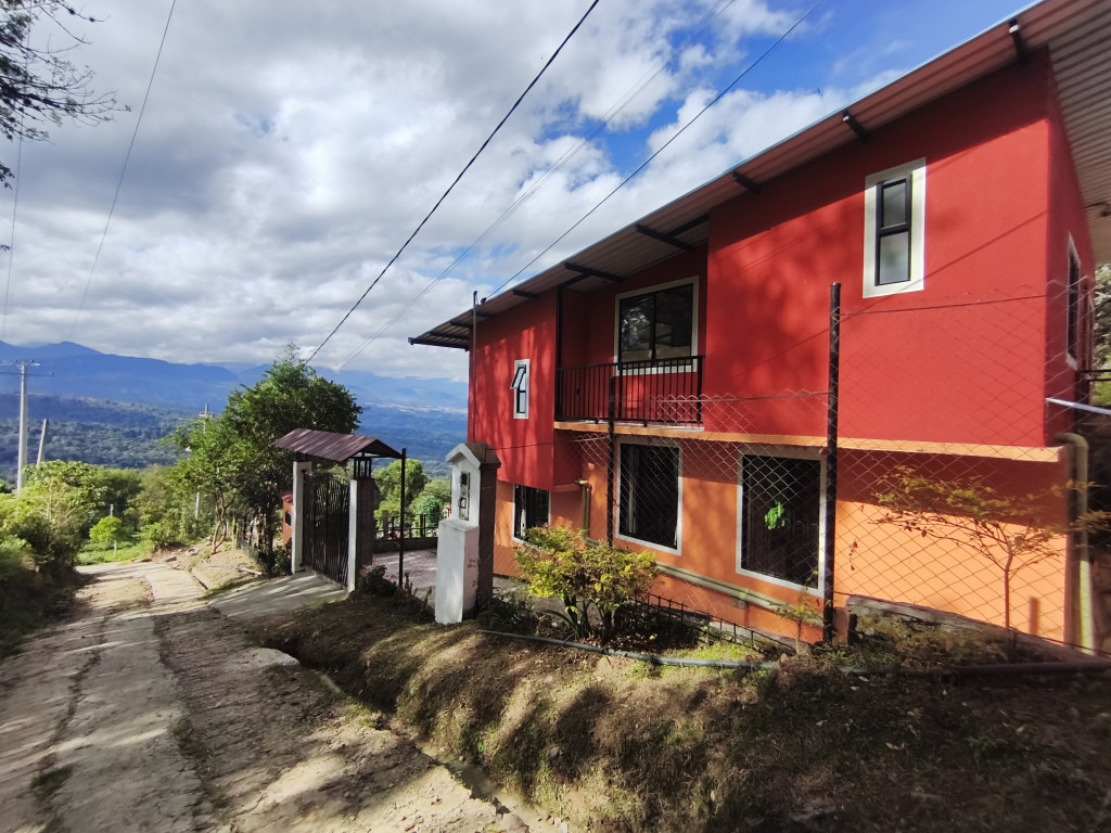Casalotes En Venta - Sector Azafranal  Vereda Cumbre Via Los Pinos, Silvania