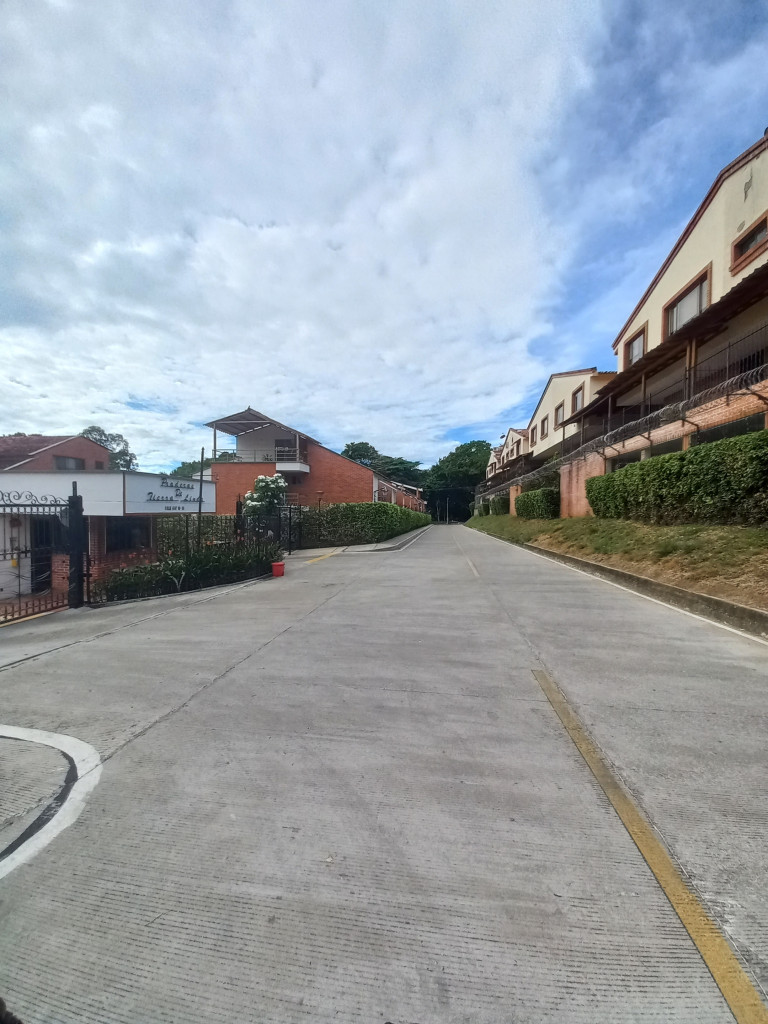Casa En Arriendo - C.r Praderas De Tierra Linda, Ibagué