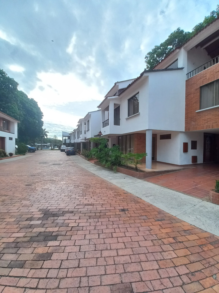 Casa En Arriendo - C.r Praderas De Tierra Linda, Ibagué