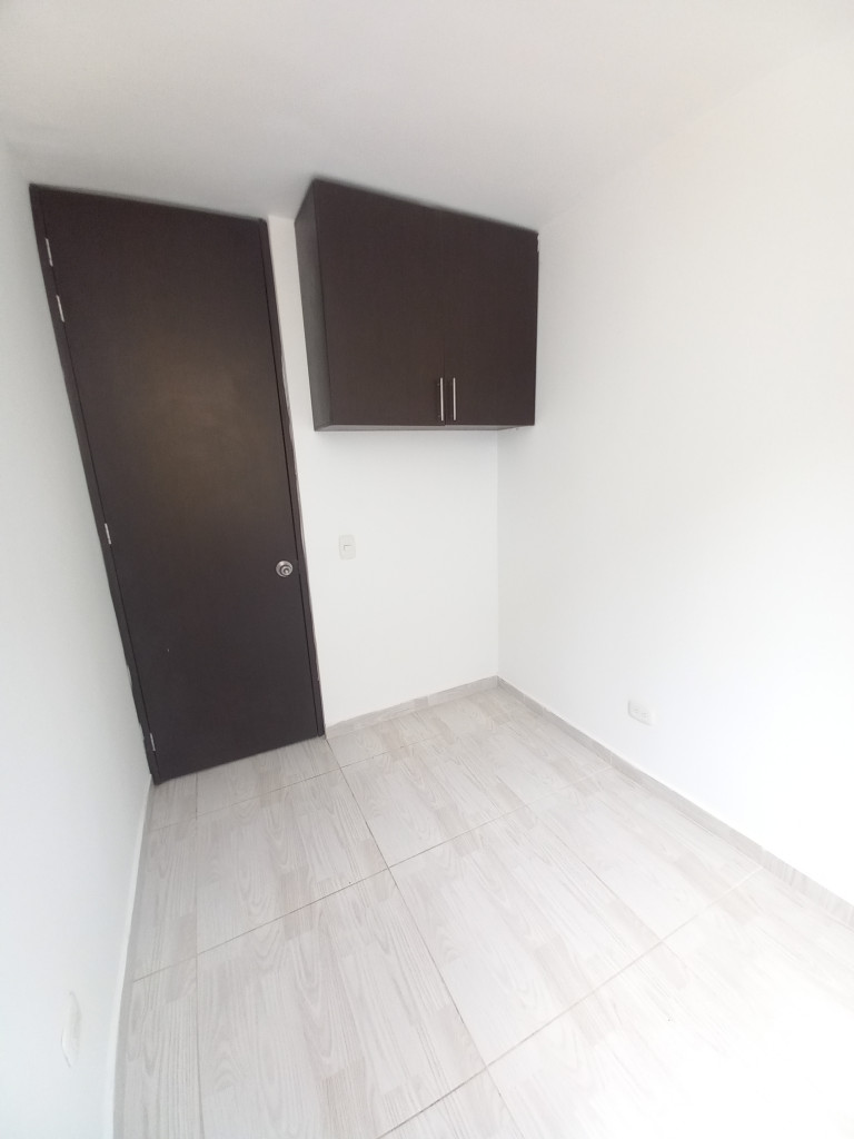 Apartamento En Venta - C. R  Reservas Del San Fermin Piso 4 Sin Ascensor, Ibagué