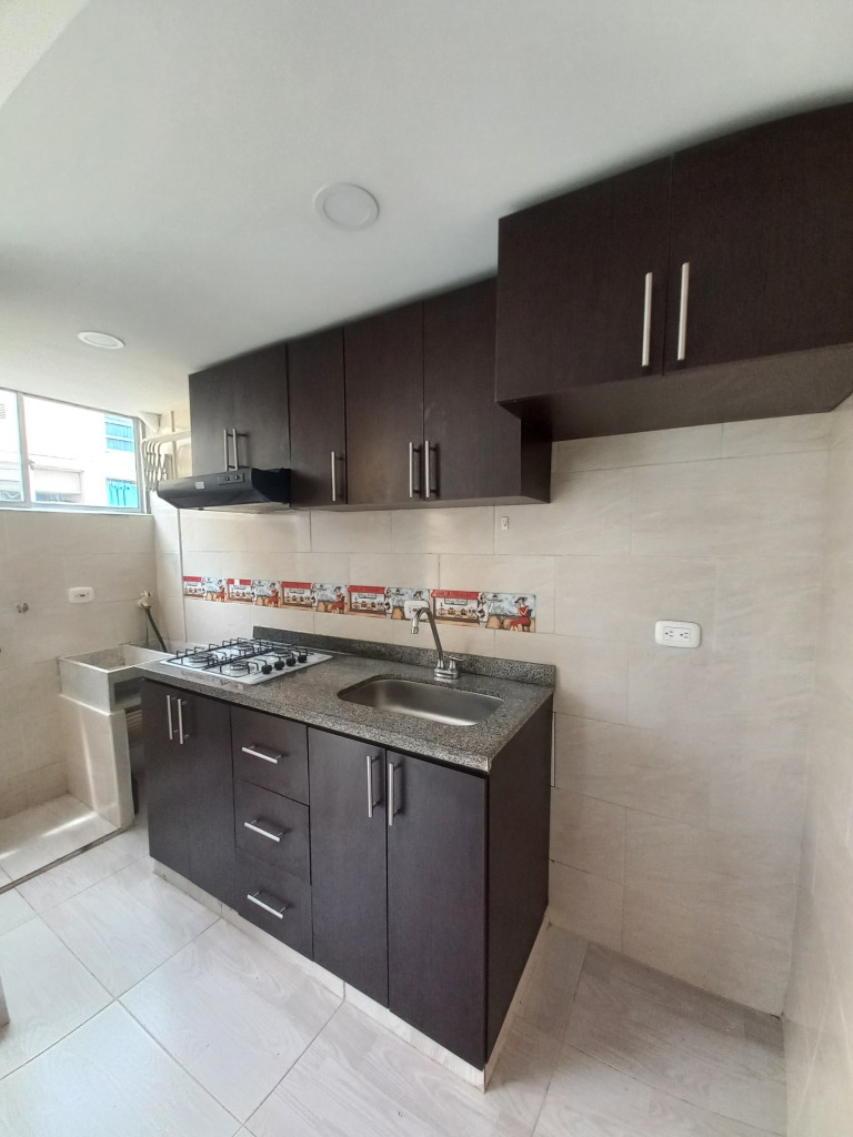 Apartamento En Venta - C. R  Reservas Del San Fermin Piso 4 Sin Ascensor, Ibagué
