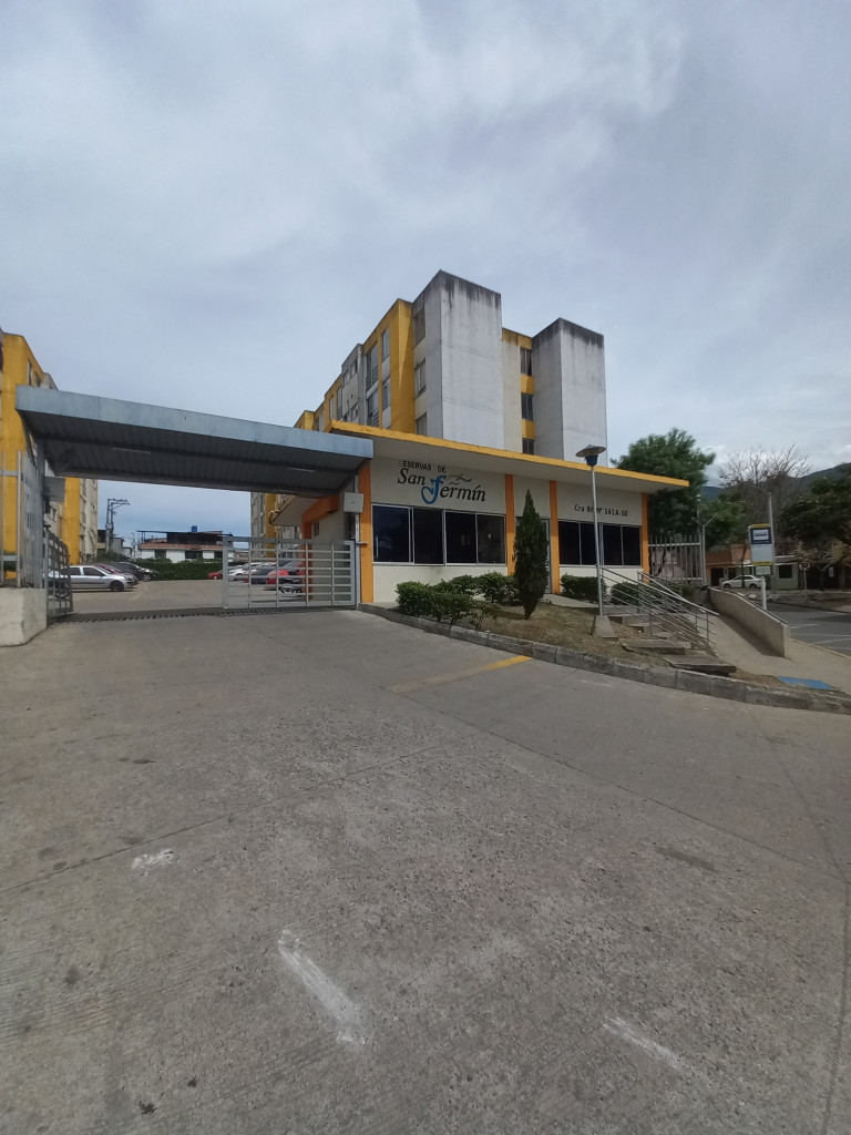 Apartamento En Venta - C. R  Reservas Del San Fermin Piso 4 Sin Ascensor, Ibagué