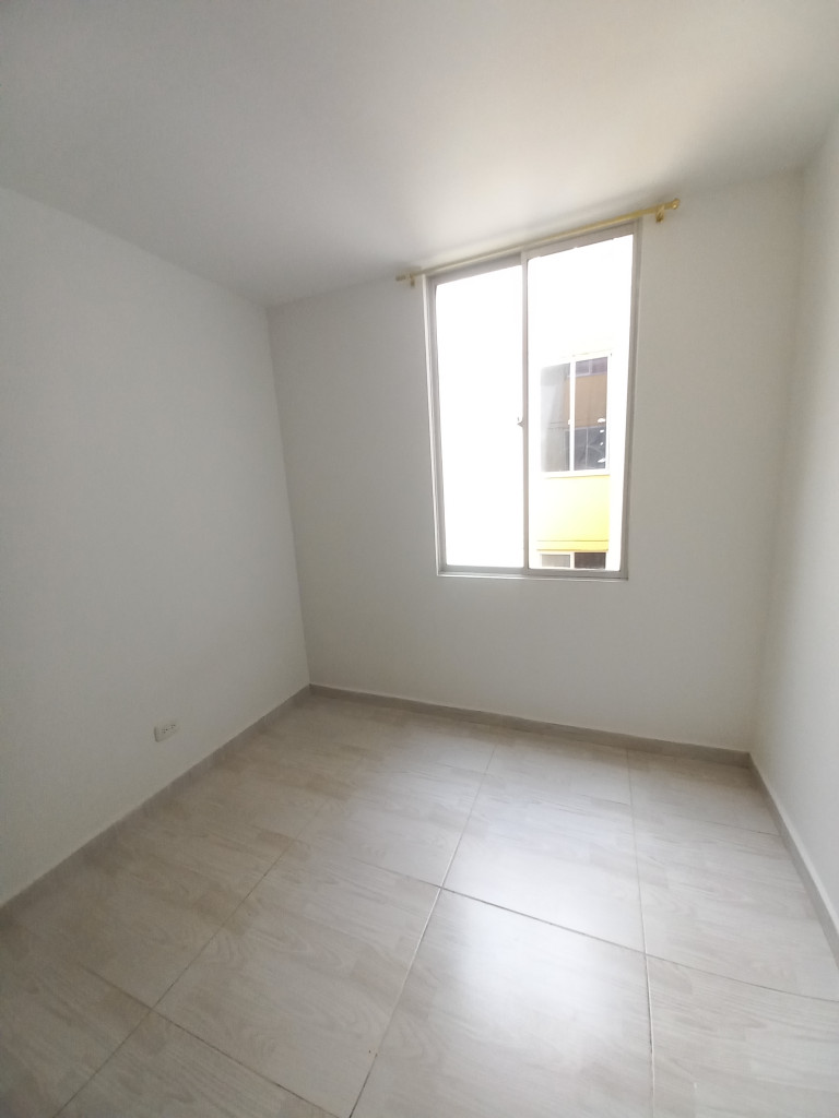 Apartamento En Venta - C. R  Reservas Del San Fermin Piso 4 Sin Ascensor, Ibagué
