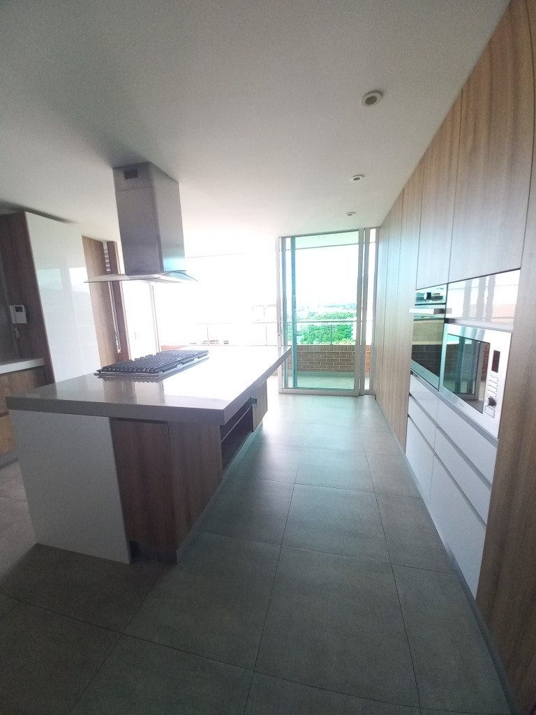 Apartamento En Venta - Conjunto Residencial Cerro Azul Del Vergel Piso 9, Ibagué