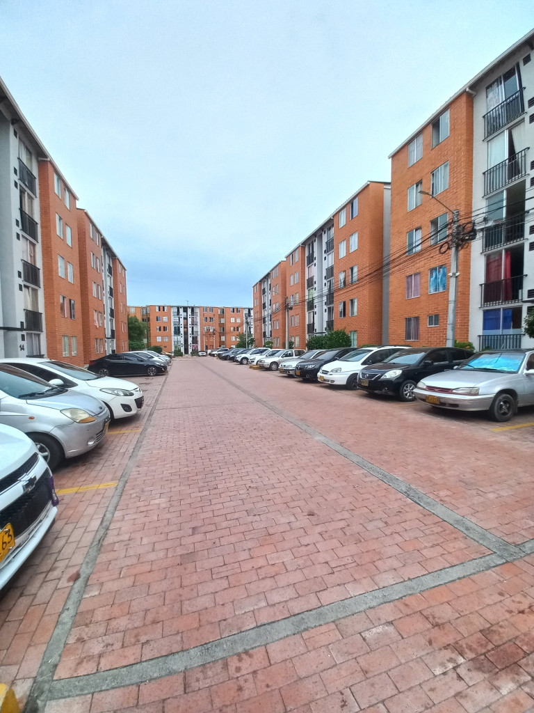 Apartamento En Venta - Arboleda Campestre Almendro  Piso 4 Sin Ascensor, Ibagué