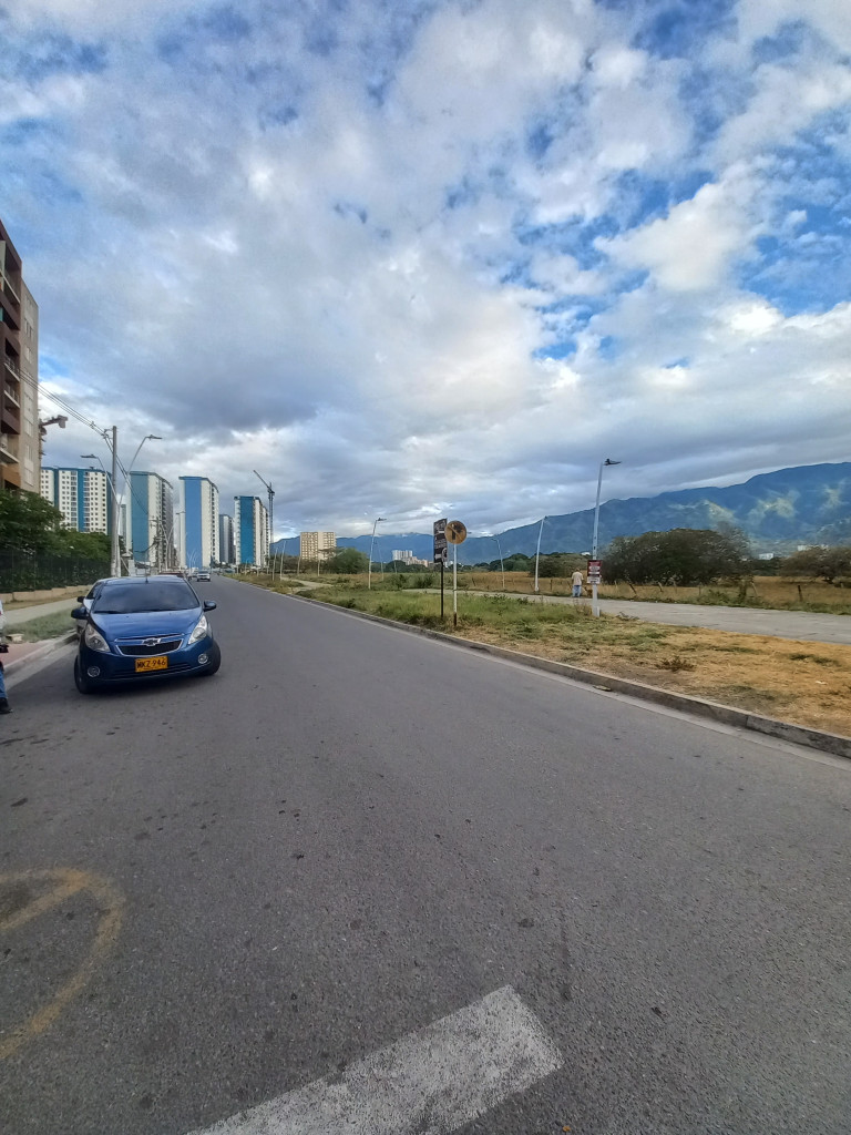 APARTAMENTO en ARRIENDO en C.R BOSQUE DE SAN ÁNGEL PISO 10