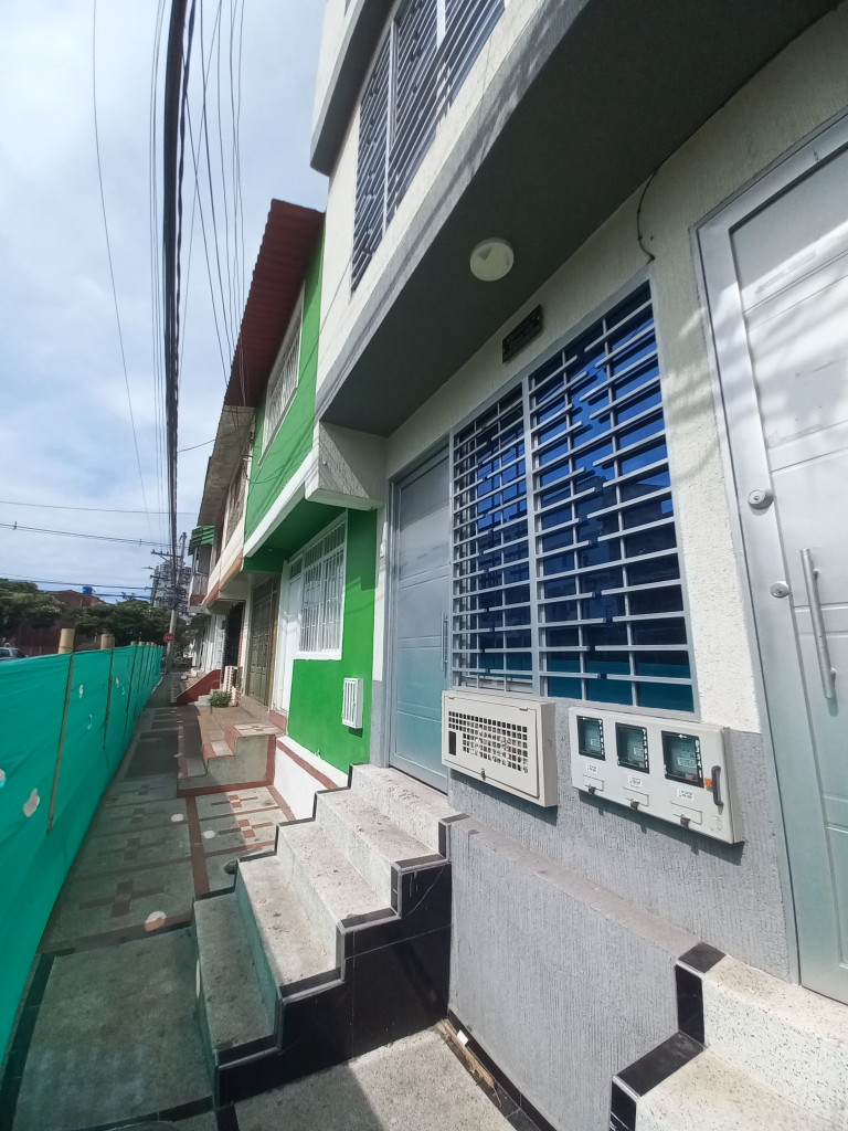APARTAMENTO en ARRIENDO en JORDAN ETAPA 9 PISO 2 — 4
