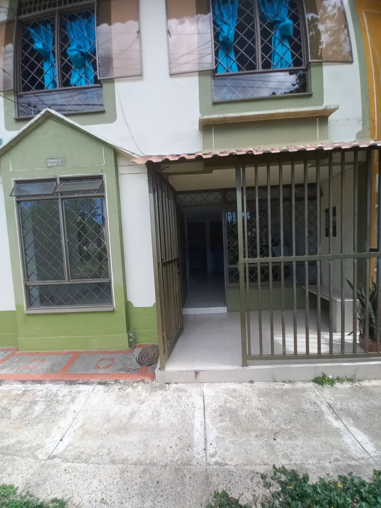 APARTAESTUDIO en ARRIENDO en Cañaveral I